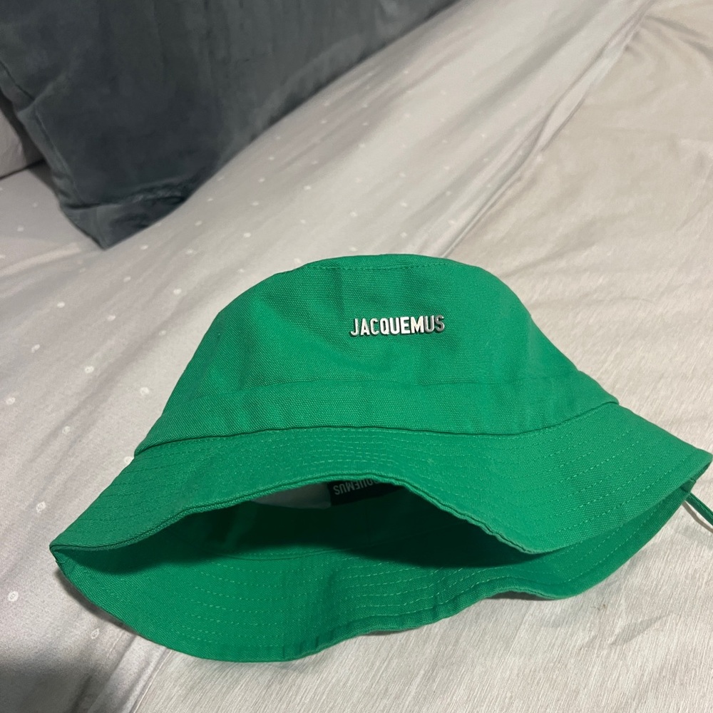 JACQUEMUS bucket hat
